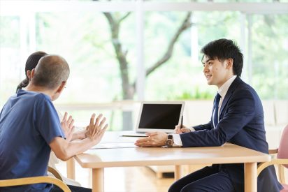 新人士業のホームページ制作事例4選|集客のコツや制作業者を選ぶポイントを紹介